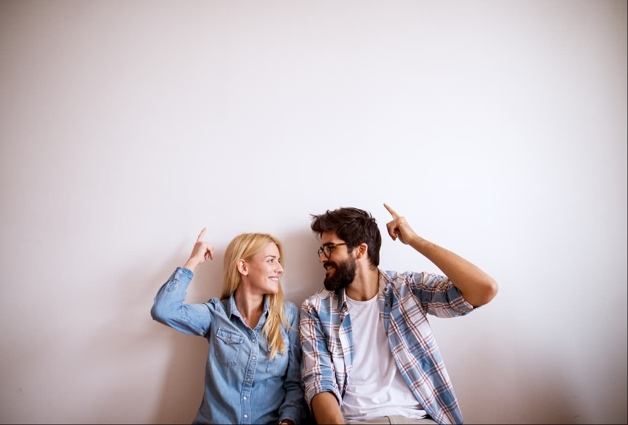 Aries: “¿Qué quieres que hagamos?” “¿Tienes algún plan en mente?” Adora tomar la iniciativa y permitirle que arme la agenda siempre lo agradecerá.