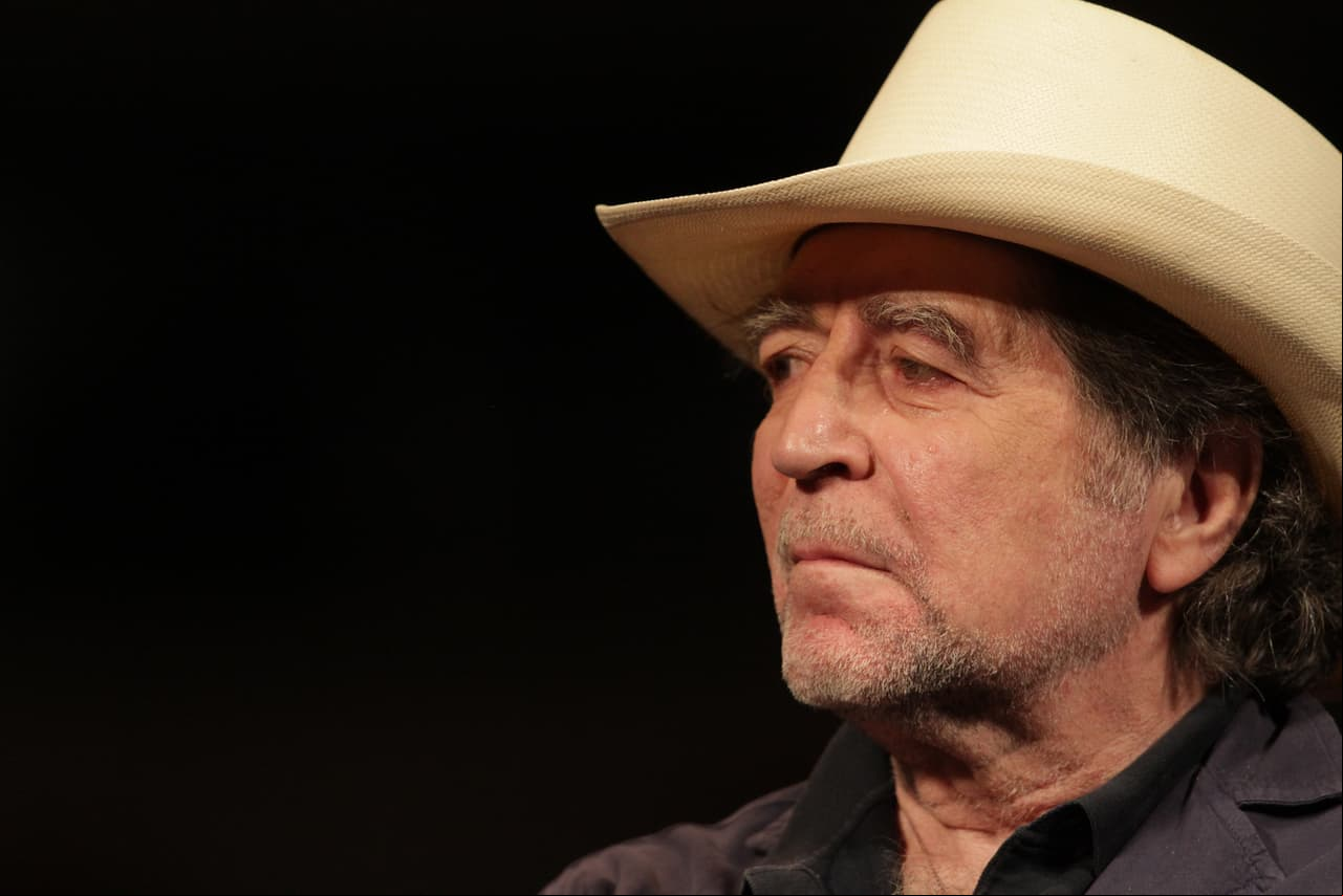 Tras aparatosa caída, Joaquín Sabina es operado de emergencia por derrame cerebral