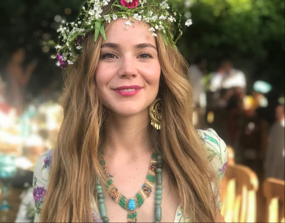 Camila Sodi comparte que se encuentra en cuarentena tras convivir con alguien que tiene coronavirus