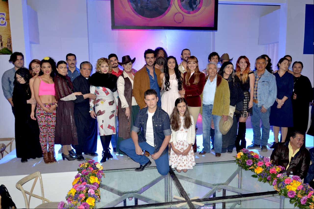 Actor de ‘Mi adorable Maldición’ impacta al presentar a su novio con romántica foto