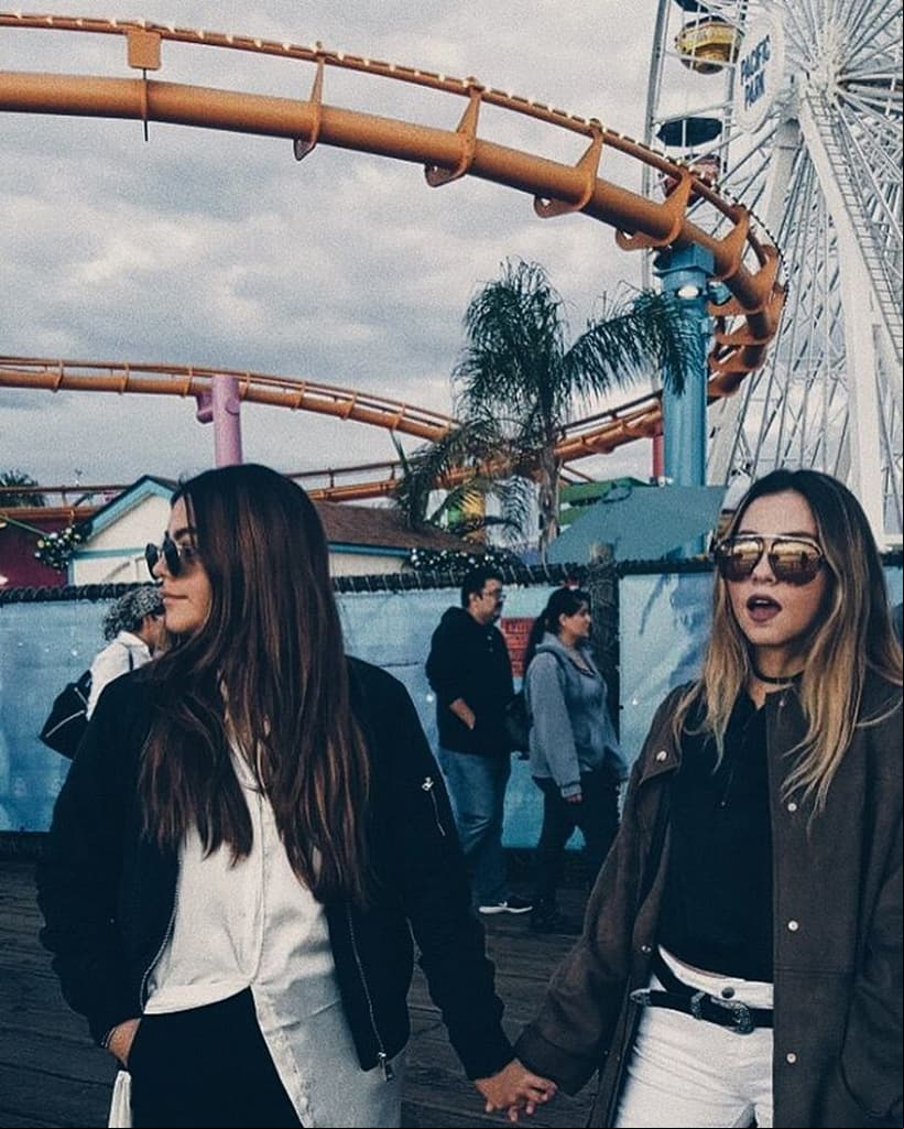 Mientras que Camila cuenta con su perfil de Instagram público, Roberta prefiere alejarse del ojo público y mantiene privada su cuenta.