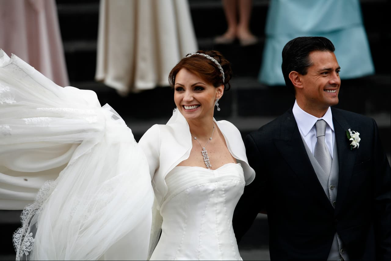 Angélica Rivera y Enrique Peña Nieto el día de su boda.