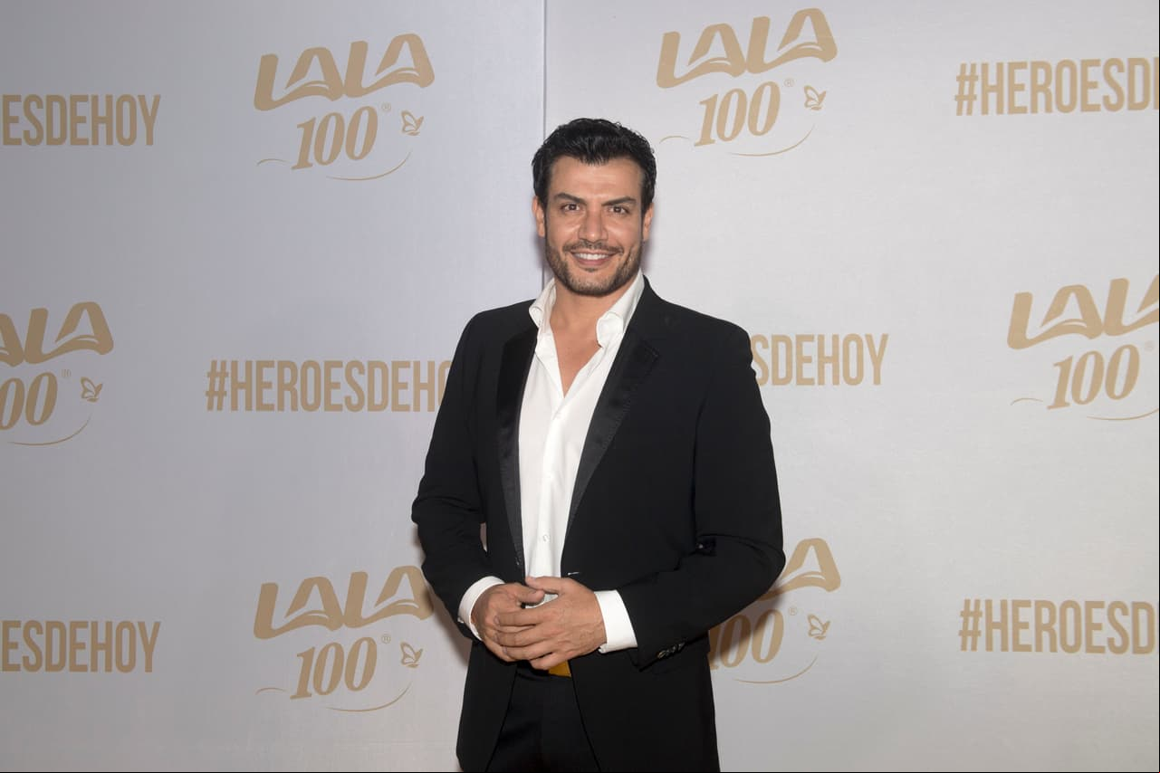 Andrés Palacios, protagonista de 'La Usurpadora', se presentó solo al evento de #HEROESDEHOY.