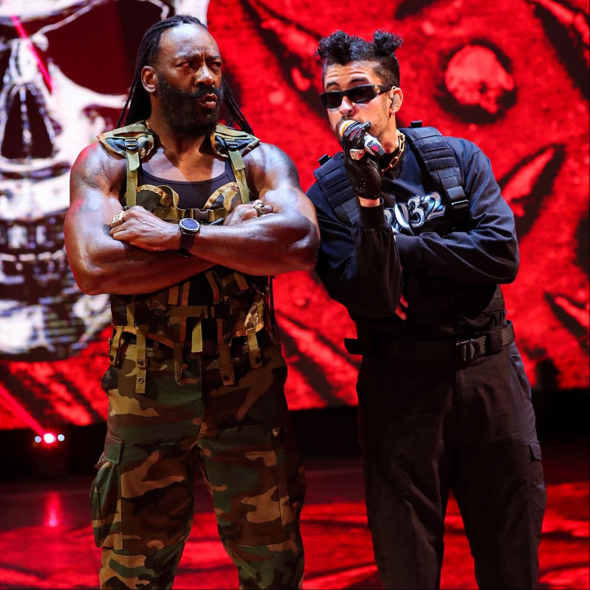 Tras su actuación, el cantante se enfrentó en una batalla ante ‘The Miz’ y John Morrison.