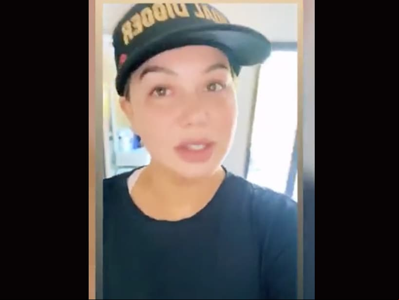 “Soy un ser humano, yo también lloro, sufro, paso por todas las cosas que ustedes también pasan, desafortunadamente hay gente que no respeta la privacidad de uno y se ponen a juzgar, a asumir, a echarle más de todo a los tacos, ustedes saben que yo siempre enfrento las cosas, si no lo he hecho es porque lo voy a hacer en el momento que yo quiera, que yo diga y esté lista para hacer eso”, precisó.