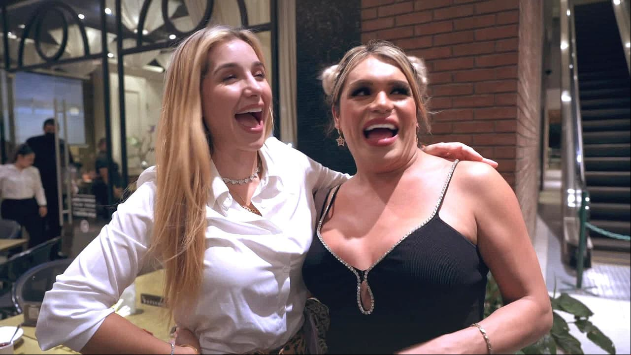 Poncho De Nigris asegura, enfrente de su esposa, que Wendy Guevara ya le vio todo