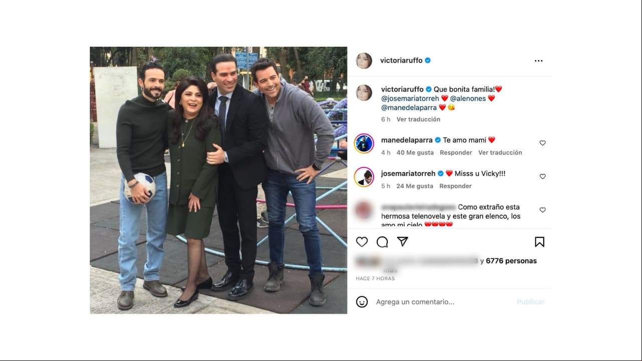 Victoria Ruffo con los hermanos 'Chavero'.