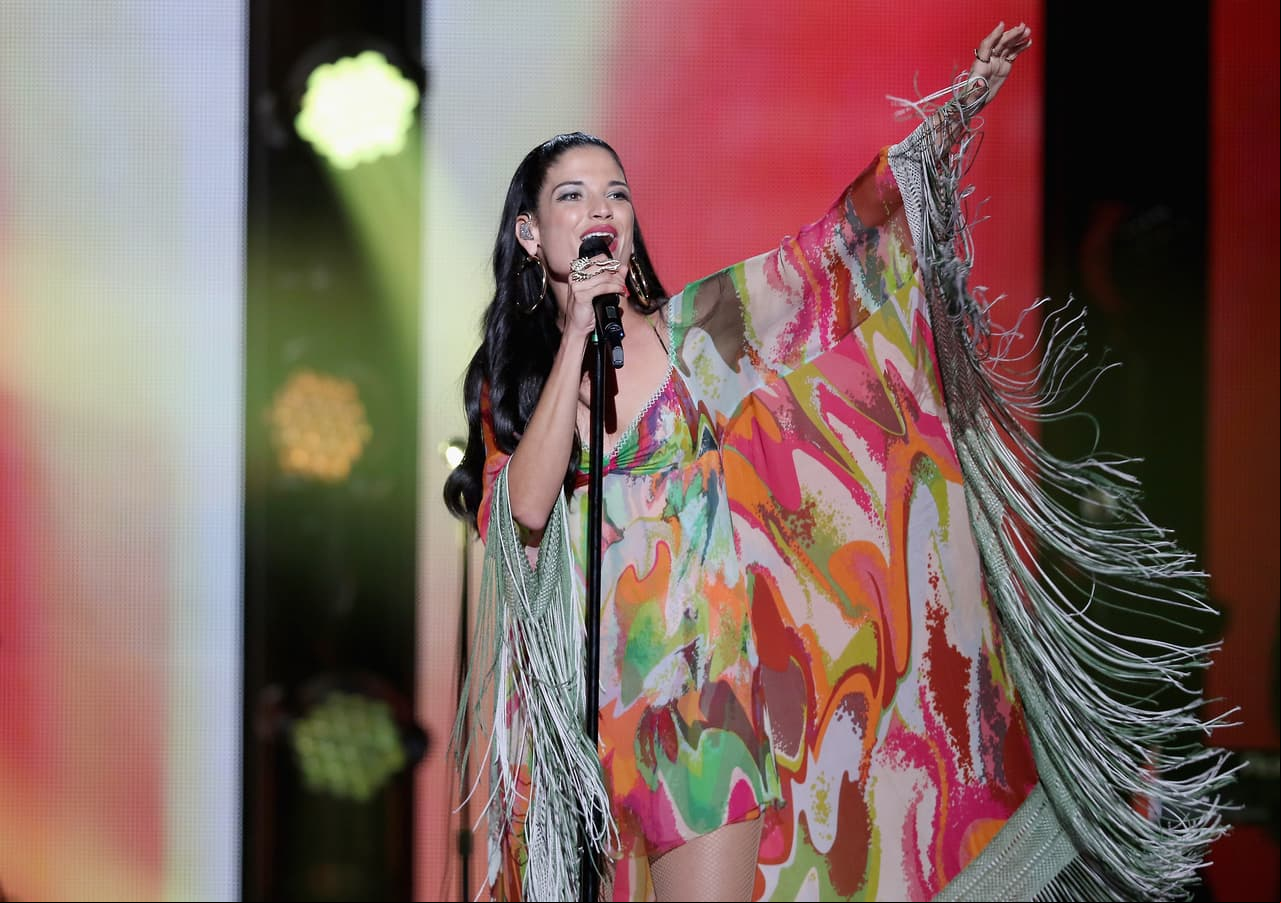 Natalia Jiménez deleitará al público con su voz en los Premios Univision Deportes