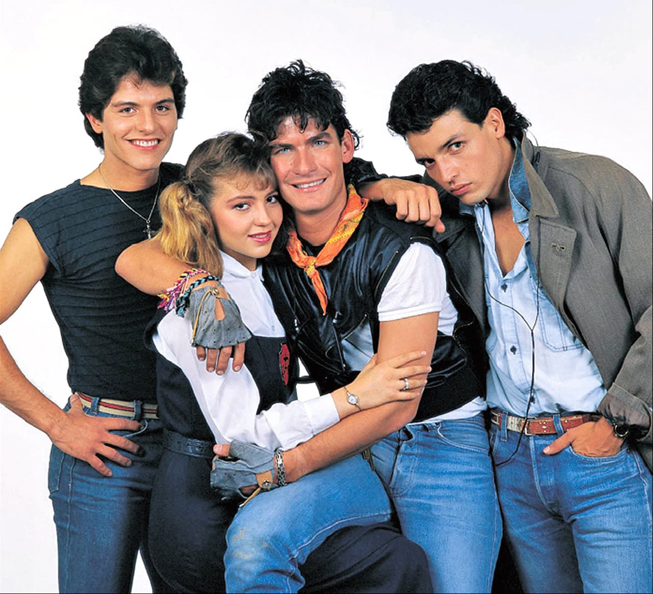 Su popularidad creció cuando participó en el melodrama de 1987, Quinceañera, donde compartió créditos con Adela Noriega, Ernesto Laguardia y Thalía, entre otros.
