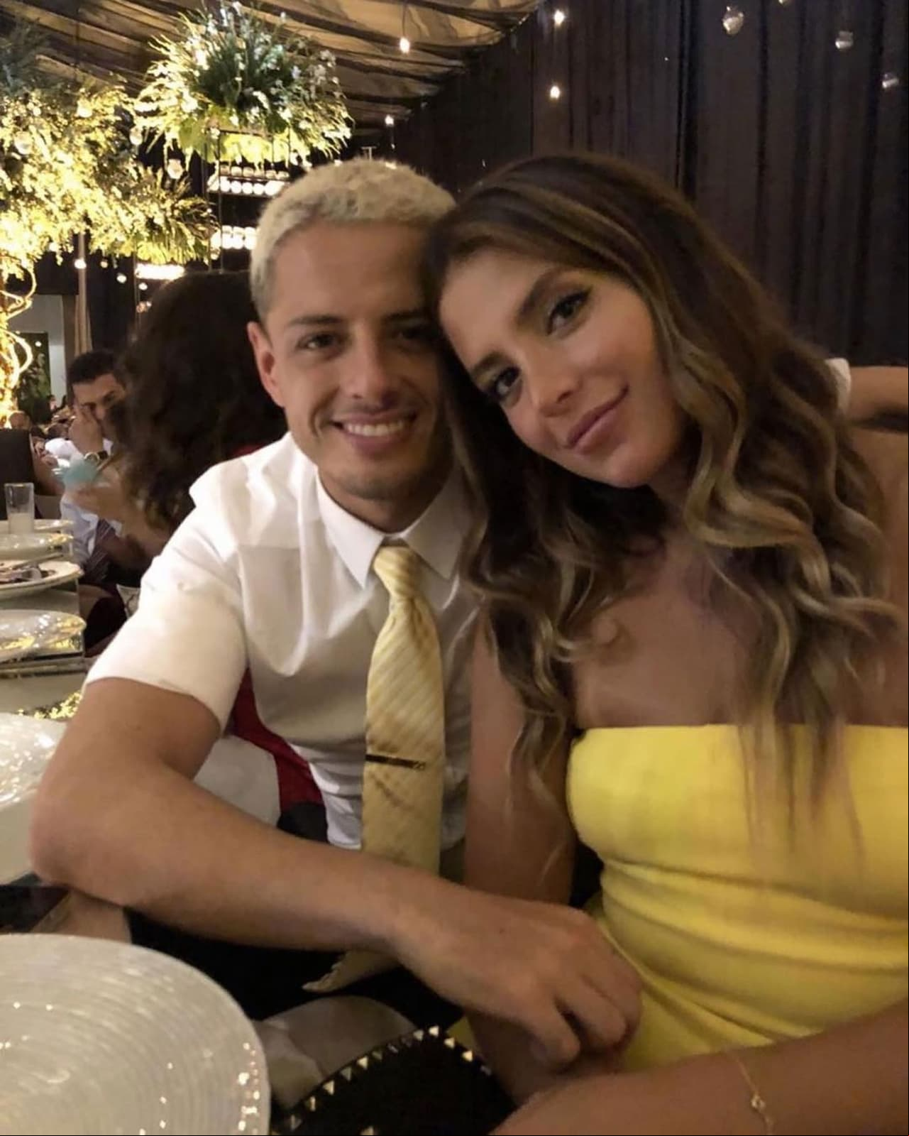 Novia de ‘Chicharito’ Hernández presume su pancita de embarazo