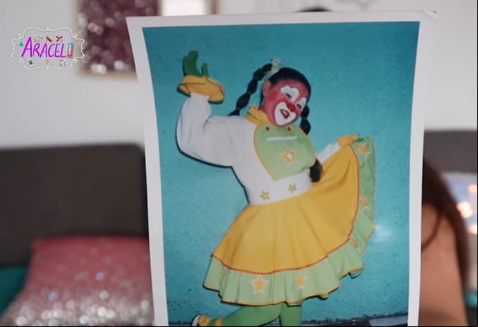 Así, Gomita ahora no solo triunfa como presentadora también como influencer con su canal de YouTube, en el que muestra sin tapujos detalles de su vida privada.
