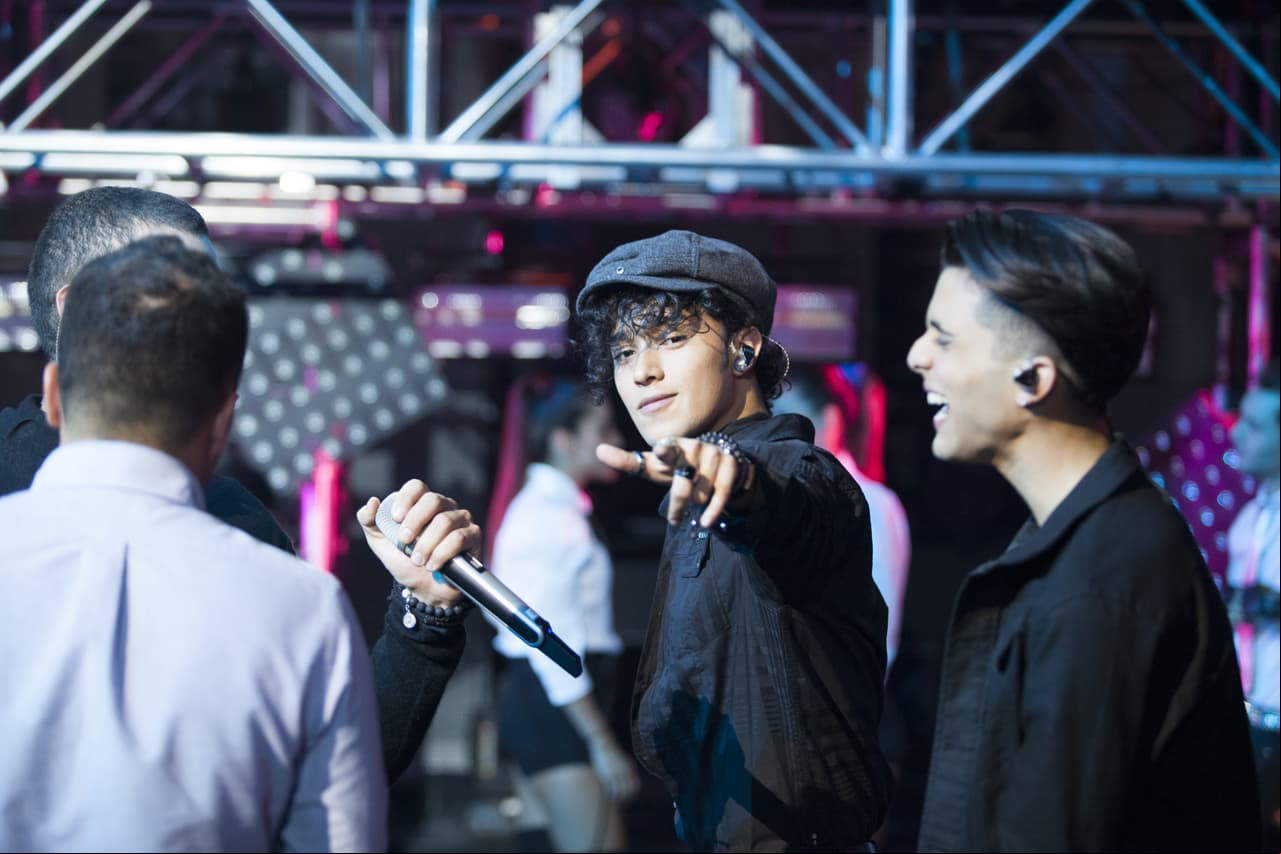 CNCO enloquece a sus fans en 'Al final... Todo queda en familia'
