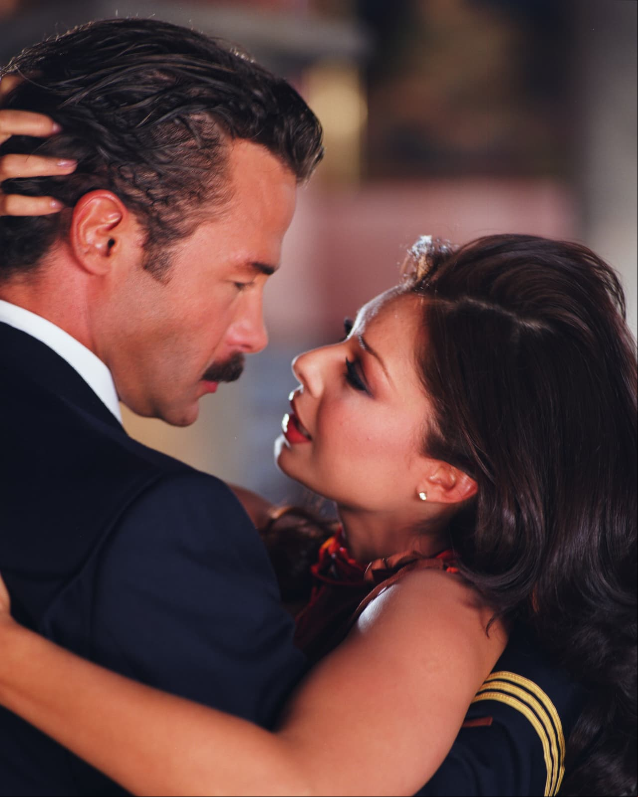 Sergio Sendel y Yadhira Carrillo en 'Amarte es mi Pecado'