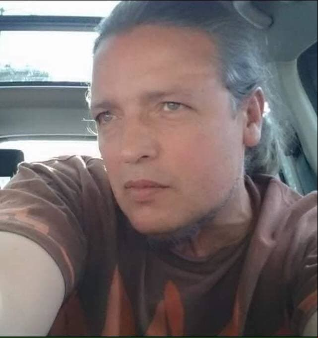 La última aparición de Rafael Rojas ante los medios de comunicación mexicanos fue el 25 de mayo de 2020, fecha en la que aseguró que gracias a la herencia que le dejó su abuelo se había podido alejar de la actuación. “Mi abuelo me dejó tierras, me enseñó a sembrar y me dejó muy bien acomodado”.
