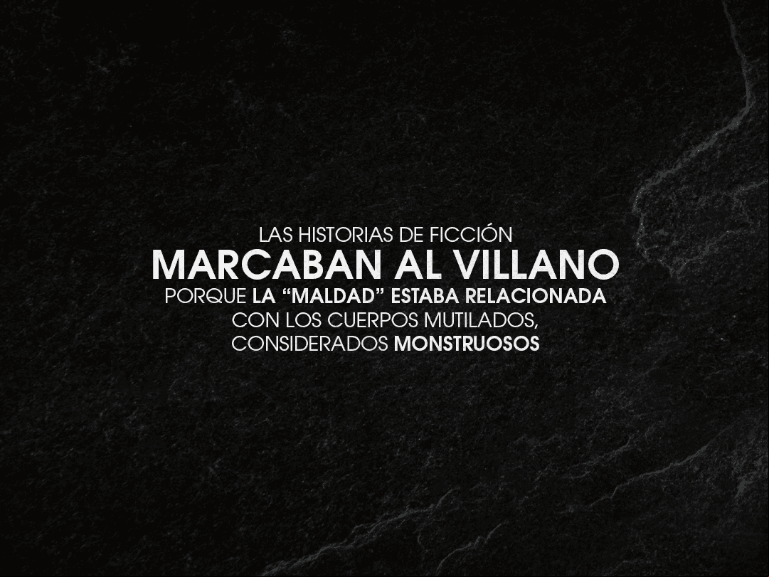 Las características del villano, sus ropajes oscuros, su carácter difícil y hasta sus marcas físicas tienen una función clara: hacer que la audiencia sienta más complicidad y empatía con el héroe.