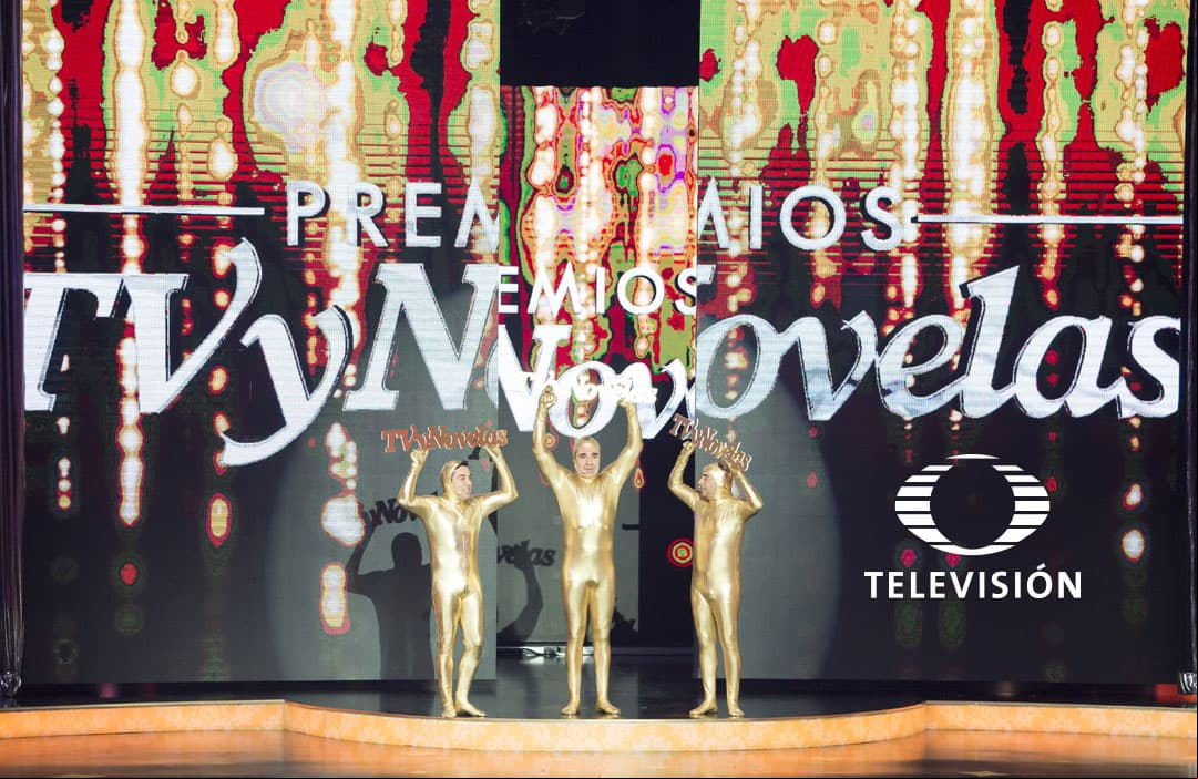 Los comediantes se hicieron pasar por estatuillas de Premios TVyNovelas.