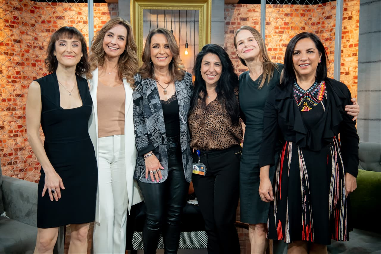 Alejandra Barros, Nailea Norvind, Sophie Alexander, Aurora Valle, Giselle González y Zaide Silvia Gutiérrez