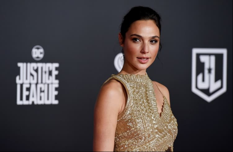 Gal Gadot celebra el final del rodaje de 'La Mujer Maravilla 1984'