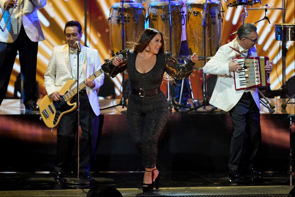 MIAMI, FLORIDA - FEBRUARY 18: Chiquis Rivera performs with Los Ángeles Azules onstage during Univision's 33rd Edition of Premio Lo Nuestro a la Música Latina at AmericanAirlines Arena on February 18, 2021 in Miami, Florida. (Photo by Rodrigo Varela/Getty Images for Univision)