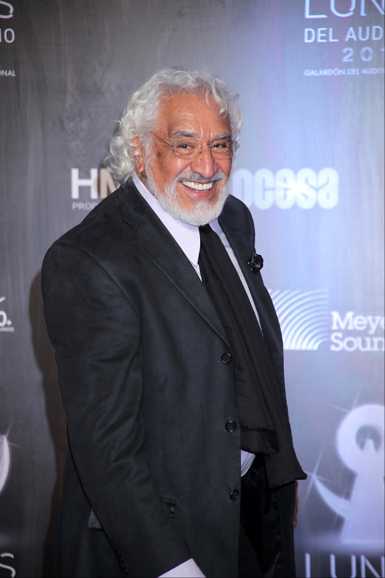 Rafael Inclán se suma al elenco de primeros actores en esta telenovela. También vuelve a trabajar con Juan Osorio tras participar en ‘Mi Marido Tiene Familia’ y ‘Mi Marido Tiene Más Familia’.
