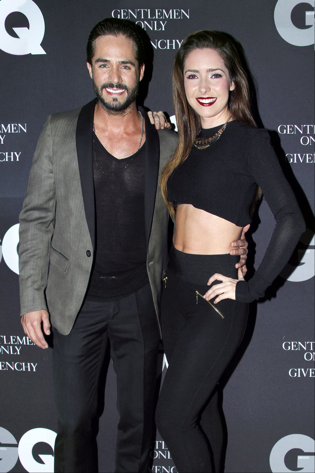 Ariadne Díaz y José Ron trabajaron en ‘La Mujer del Vendaval’ (2012-2013) y su relación comenzó en la novela. En enero de 2014 terminaron, noticia que confirmó el actor a través de Twitter, y aunque no quiso dar detalles, dijo que estaba muy triste por la situación.