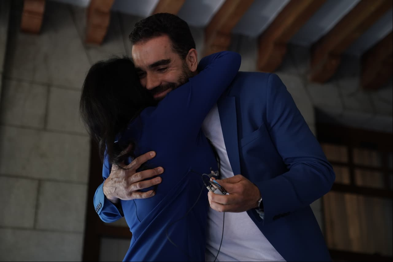 Giselle González agradeciendo a Marcus Ornellas su participación en este proyecto que promete ser todo un éxito.