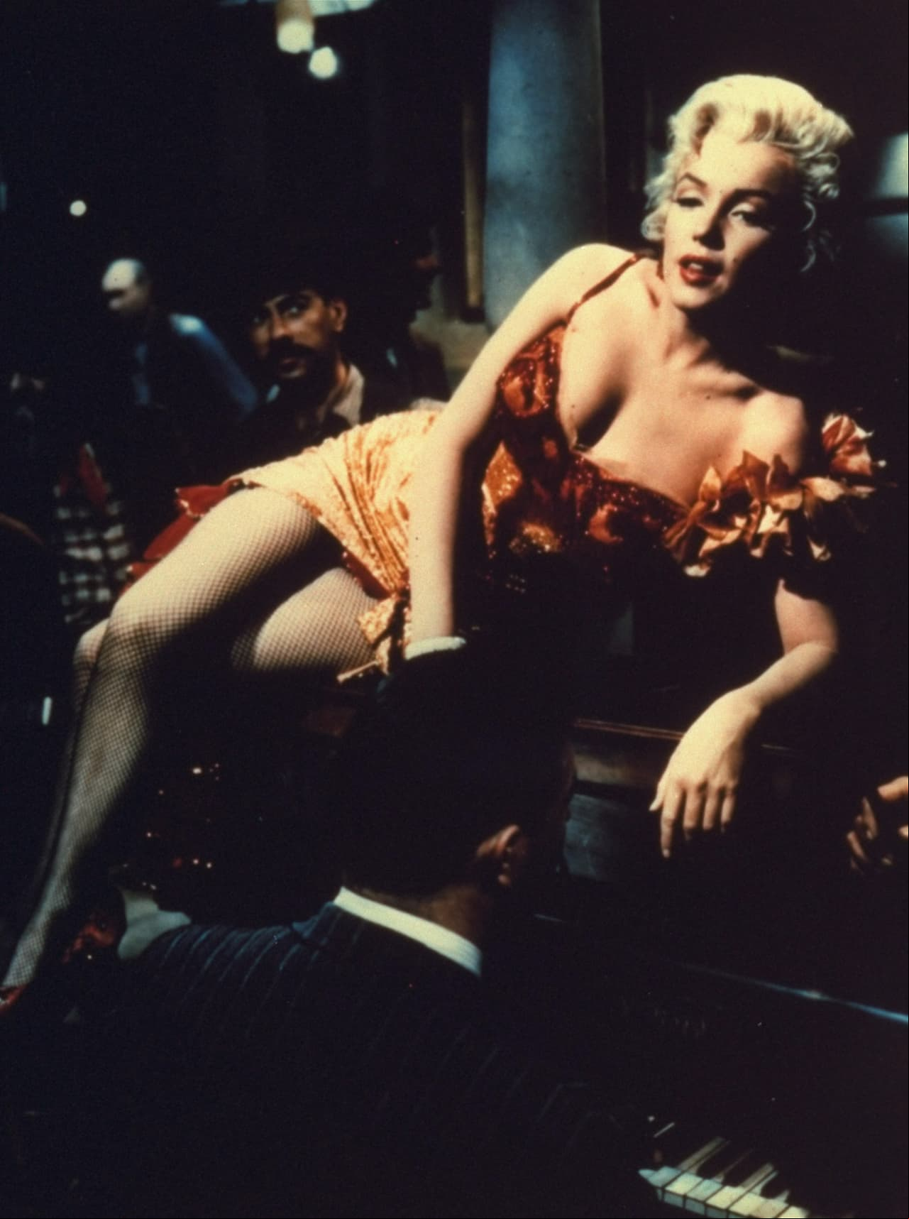 En agosto de 1962 y con 36 años, Marilyn Monroe fue encontrada sin vida en su habitación, luego de una sobredosis de fármacos.