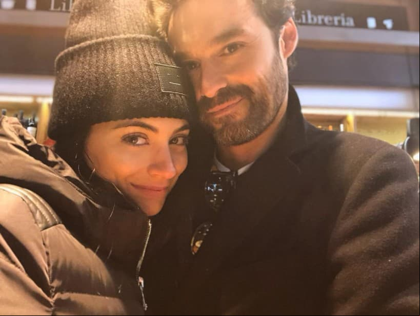 La pareja presume su amor en redes sociales