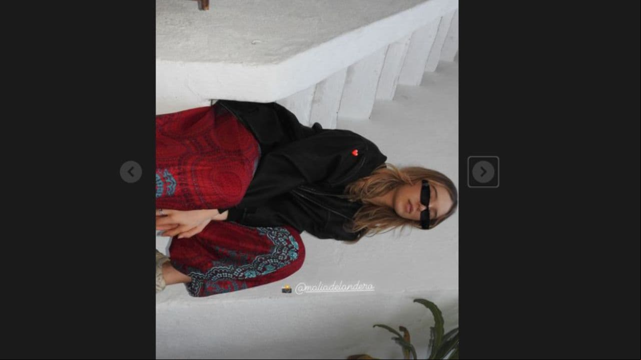 Mía Rubín modelando un outfit durante un viaje a Oaxaca