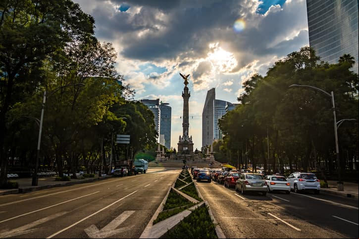 ¿Quieres saber qué le depara a México en 2018? Amira tiene la respuesta