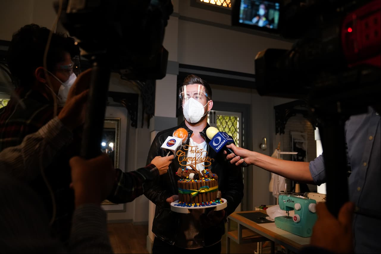 El actor dijo sentirse afortunado por cumplir un año más de vida con salud, rodeado de sus seres queridos y participando en un proyecto como lo es 'Diseñando tu Amor'.