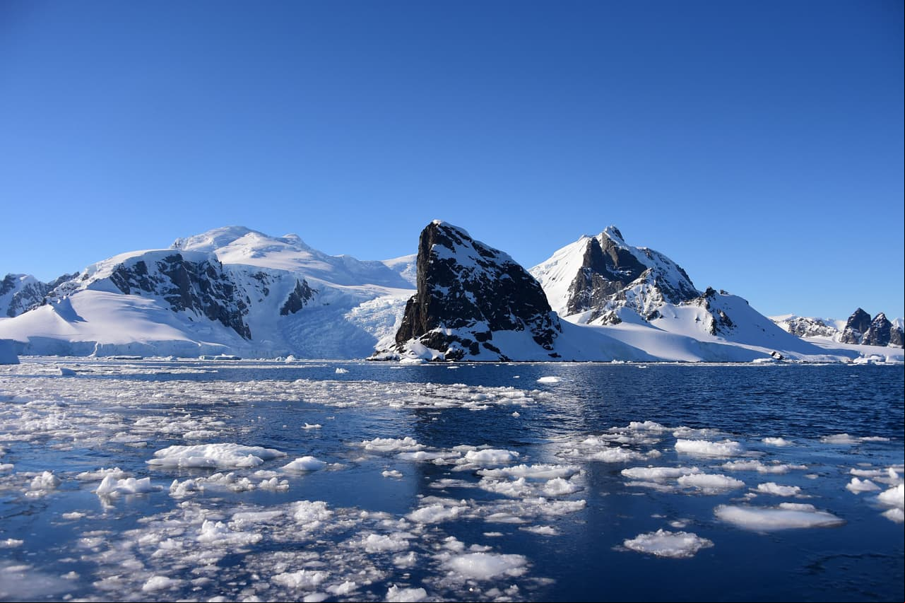 El hallazgo de un paisaje bajo la Antártida dejó a científicos sorprendidos.