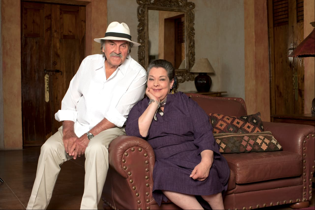 Otros queridos actores que robaron cámara con su actuación fueron Pedro Armendáriz Jr. y Delia Casanova. 'La fuerza del destino' fue la última telenovela en la que participó el reconocido actor.