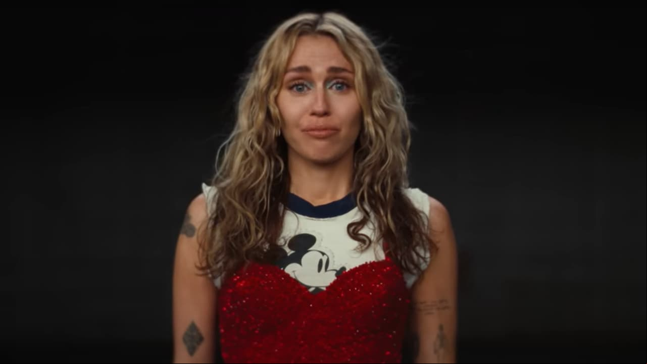 El oscuro secreto tras la nueva canción de Miley Cyrus y sus días como chica Disney