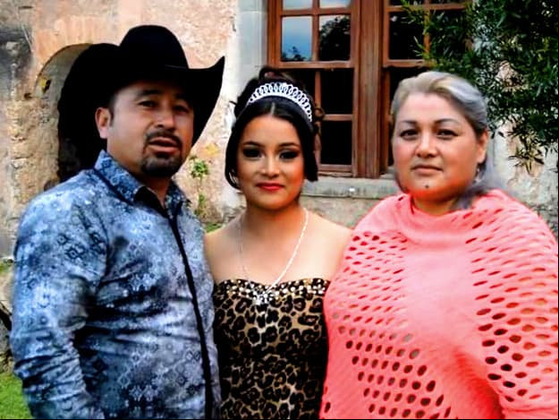 VIDEO: Entrevista exclusiva: ¡Rubí invita a todos a sus quince años!