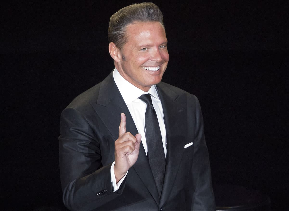 Mhoni Vidente destapa que papá de Luis Miguel murió de Sida 
<br>