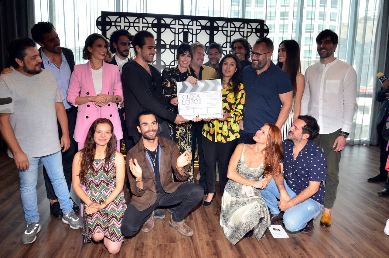 Este lunes, la producción de 'Cuna de lobos' dio el claquetazo de inicio de grabaciones para la adaptación a serie de la telenovela que en 1986 hizo famoso al personaje de 'Catalina Creel' bajo la piel de la actriz María Rubio.