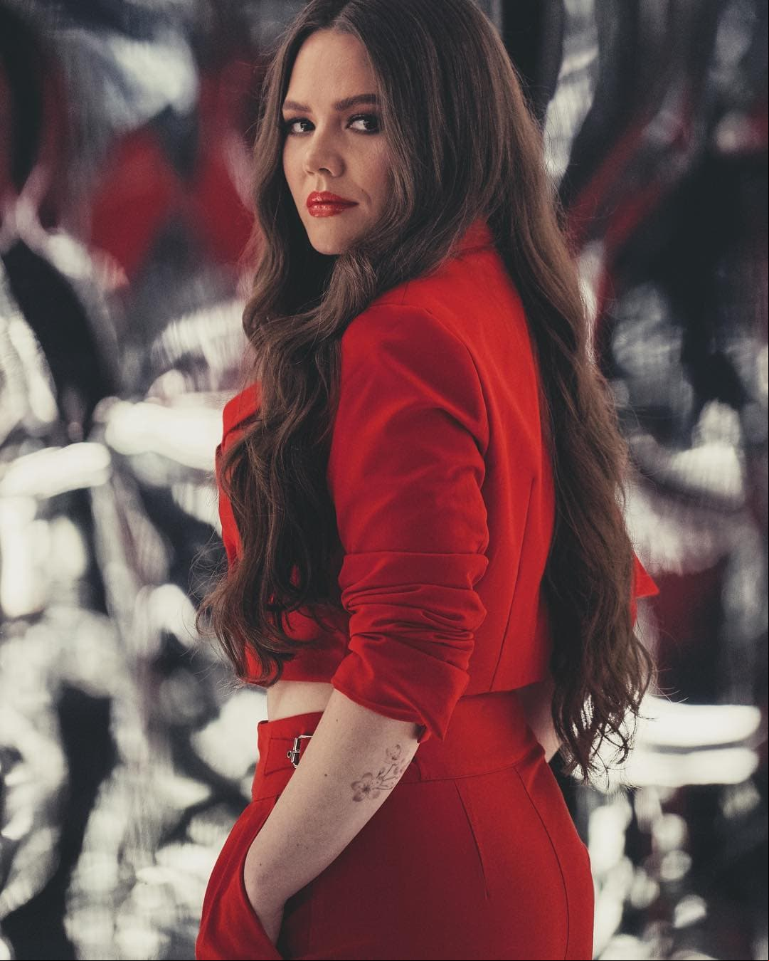 El pasado 16 de abril, Joy Huerta abrió su corazón a sus fans y les comunicó que estaba en espera de su primer bebé junto a su esposa.