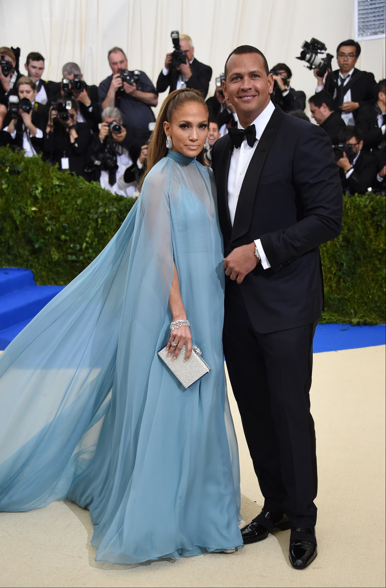Jennifer Lopez y Alex Rodríguez dieron un paso en su relación, comprando un exuberante departamento en Nueva York.