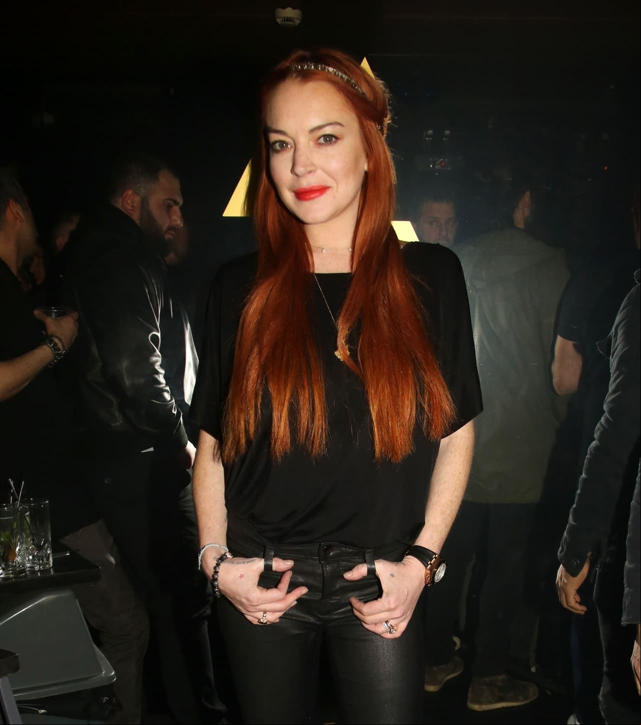 Lindsay Lohan. La actriz tuvo un controversial romance con la DJ Samantha Ronson; aunque no funcionó así destapó su bisexualidad.