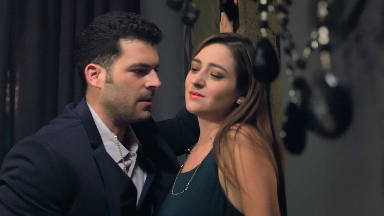 Leonardo amenaza a Beba; ella responde: “¿Me vas a romper las piernas como a Sara Eva?”