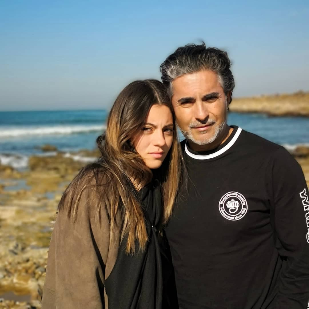 Raúl y Fernanda tuvieron a su segunda hija, Roberta, el 23 de agosto de 1998. “Verte nacer es lo más cercano de tocar a Dios, hija mía. Feliz cumpleaños chula”, expresó el actor en redes sociales con motivo del cumpleaños 21 de la joven