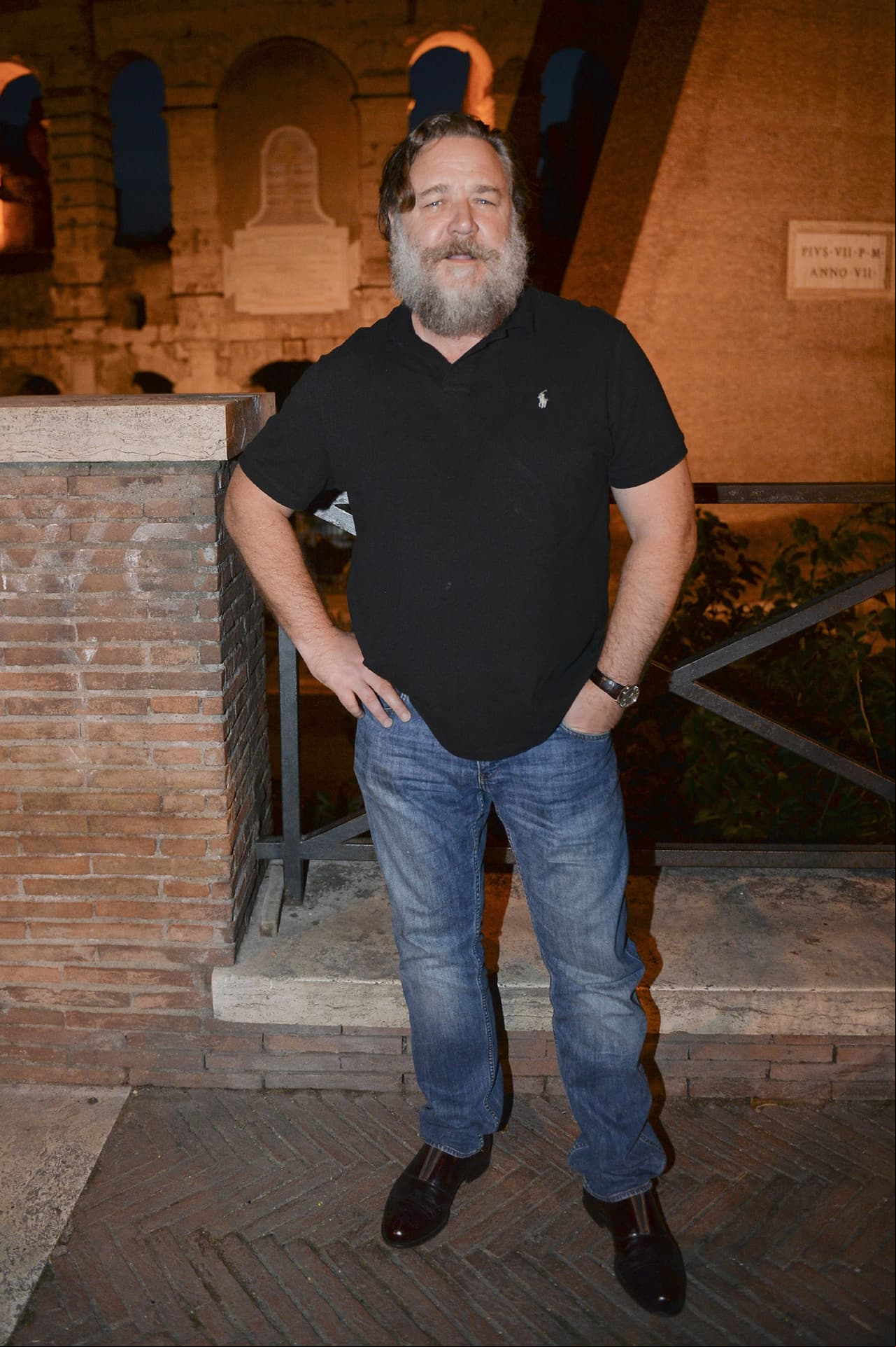 Desde hace un año, Crowe ha sufrido un notable cambio que hasta el momento se desconoce si se trata para otro papel en la pantalla grande.