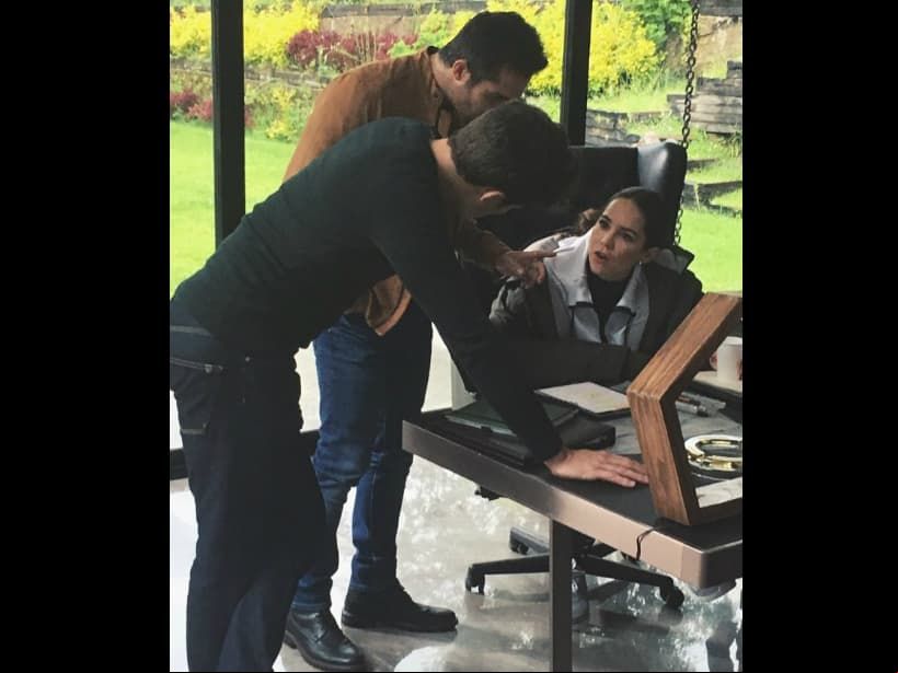 Sin embargo, este fin de semana José Ron llamó la atención de sus fans al presumir lo bien que se lleva con Camila Sodi, su coprotagonista en la historia.