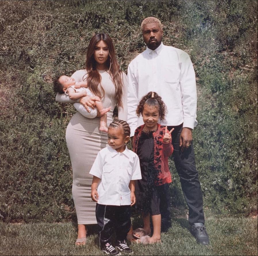 Kim comparte la primera foto familiar con Chicago West