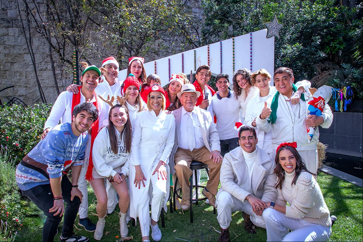 El elenco de 'Como dice el dicho' despidió la temporada 12 y el año 2022 con un alegre convivio en fiestas decembrinas.