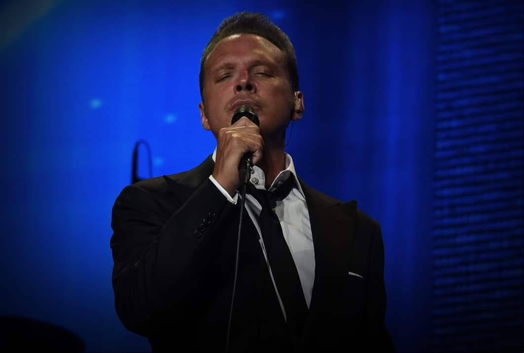 Luis Miguel revela cuál es la única canción dedicada a su madre