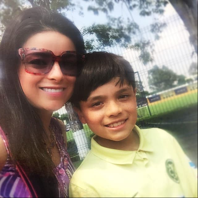 Incluso, durante una transmisión en vivo desde su cuenta de Instagram, del pasado 22 de abril, Omar le pidió a sus 49.2 mil seguidores que le dejaran de preguntar por su padre.