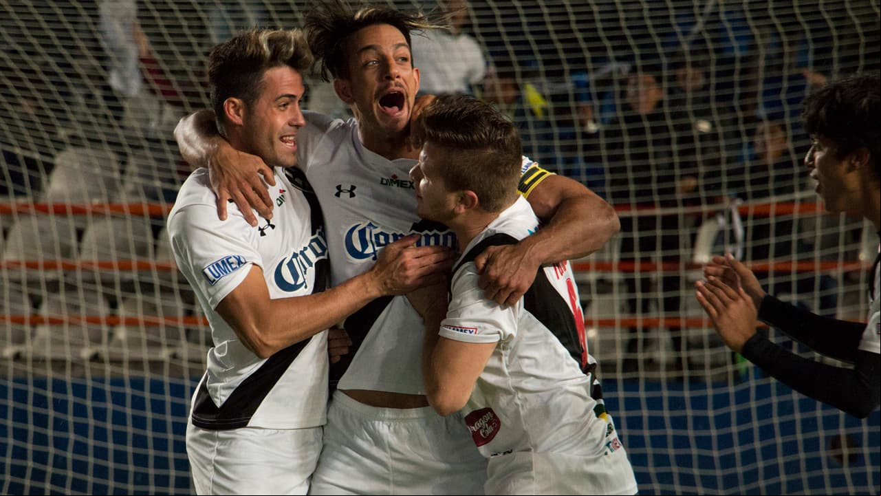 'El Potro' robó cámara en la serie 'Club de Cuervos' y se volvió un elemento entrañable al frente y detrás de cámaras