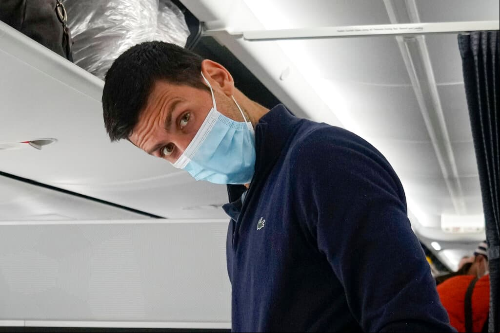 Por triunfo de Nadal en Australia, Djokovic habría decidido vacunarse 
